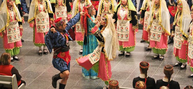 cok-sesli-koro-(5).jpg