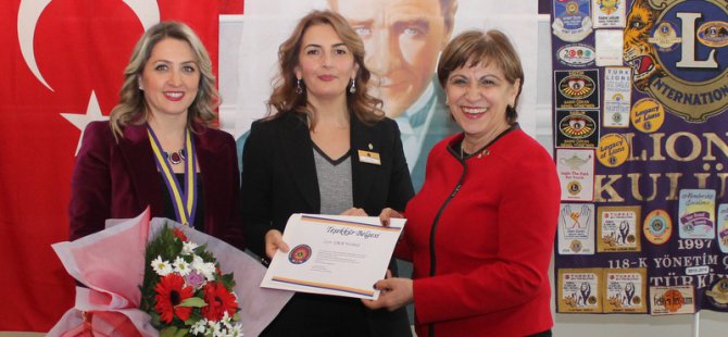 hulya-korgavus,-lale-yildiz,-ayse-gulten-ozturk-002.jpg hulya-korgavus,-lale-yildiz,-ayse-gulten-ozturk-002.jpg